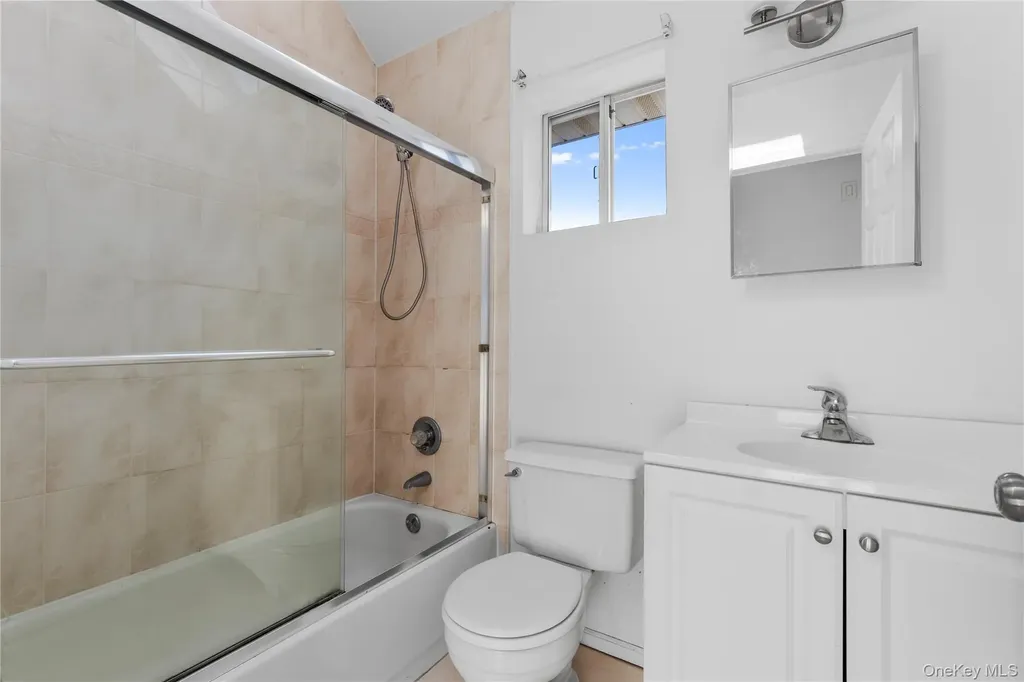715 E Walnut Street Long Beach NY 11561