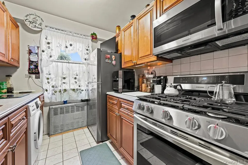 12399 Flatlands Avenue Brooklyn NY 11207