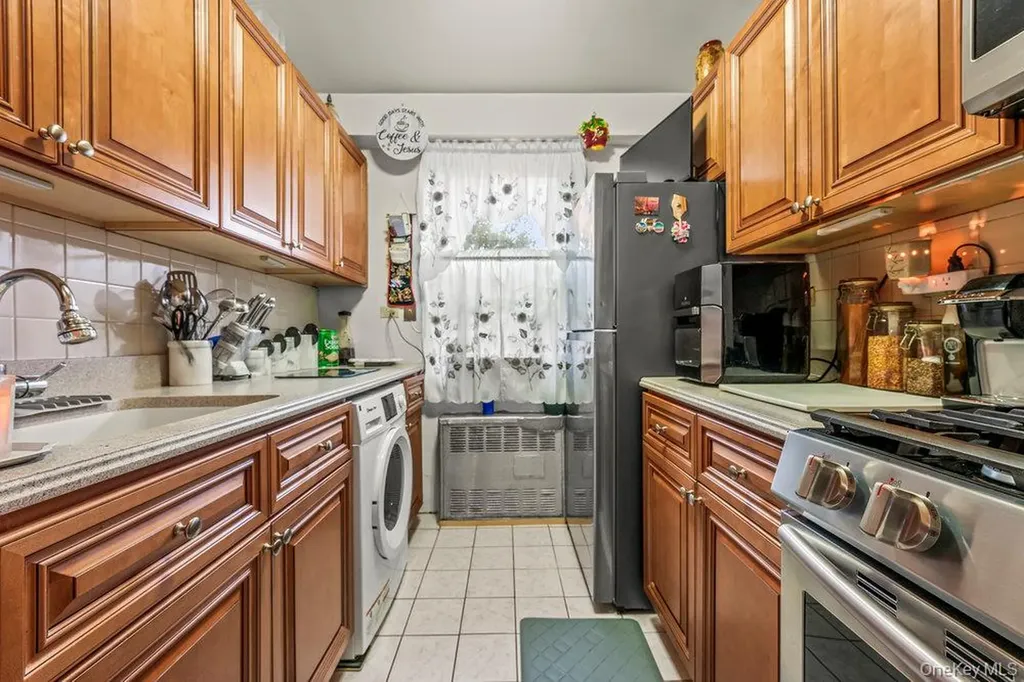 12399 Flatlands Avenue Brooklyn NY 11207
