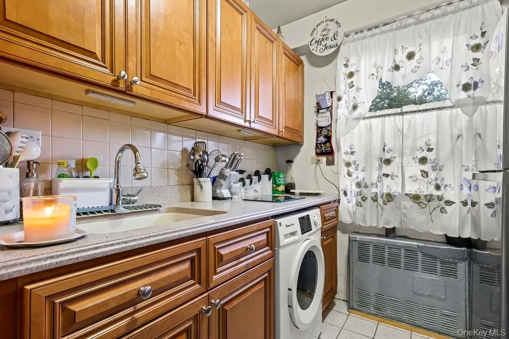 12399 Flatlands Avenue Brooklyn NY 11207