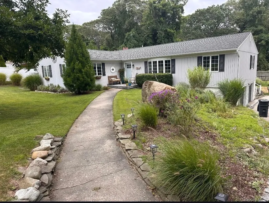 19 Walnut Drive Shoreham NY 11786