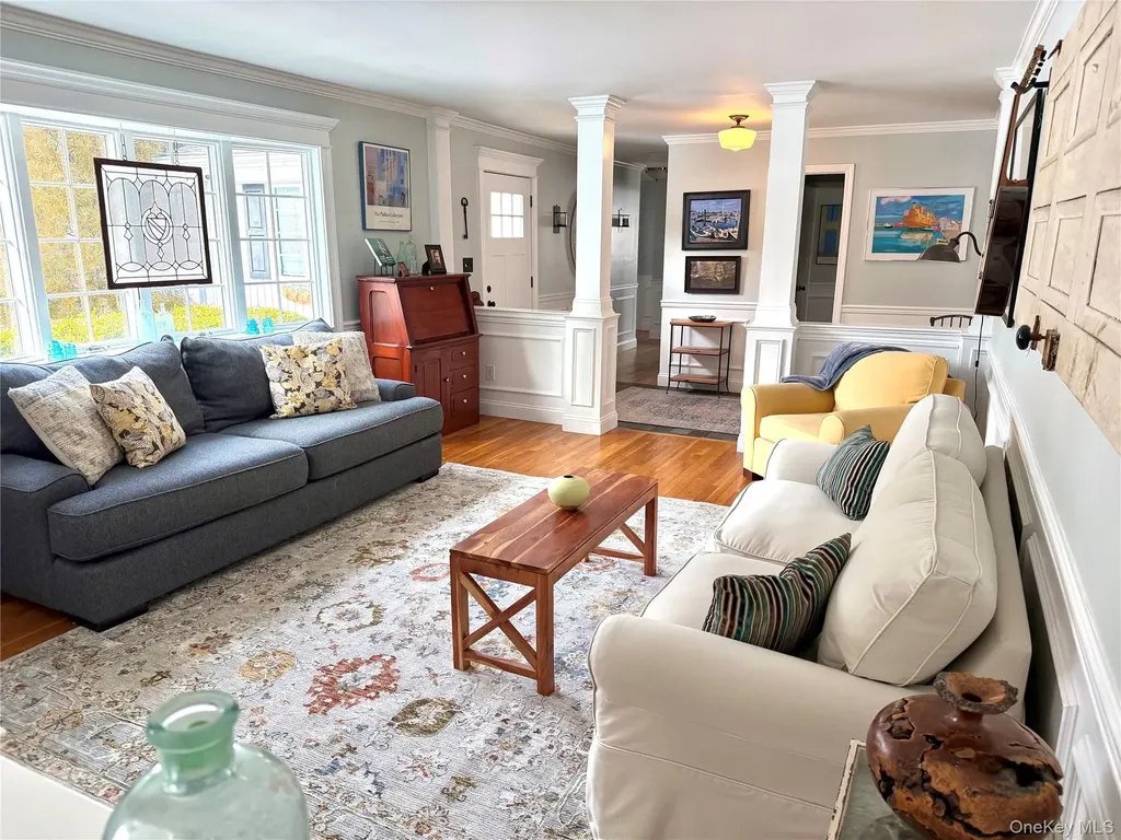 19 Walnut Drive Shoreham NY 11786