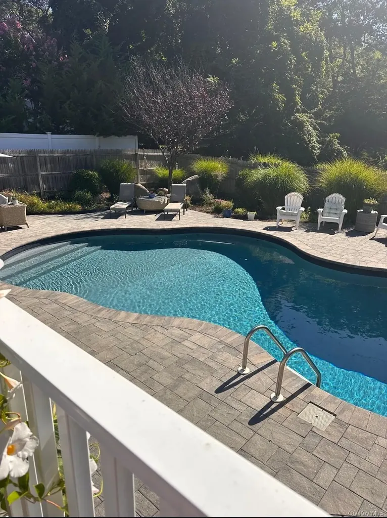 19 Walnut Drive Shoreham NY 11786