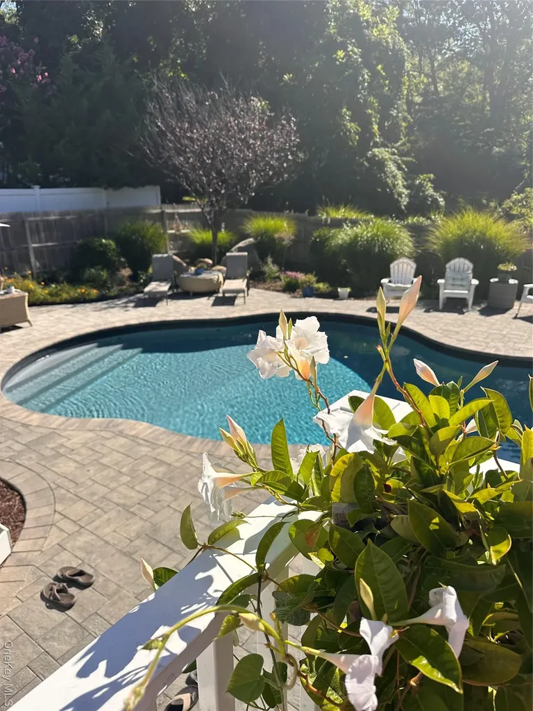 19 Walnut Drive Shoreham NY 11786