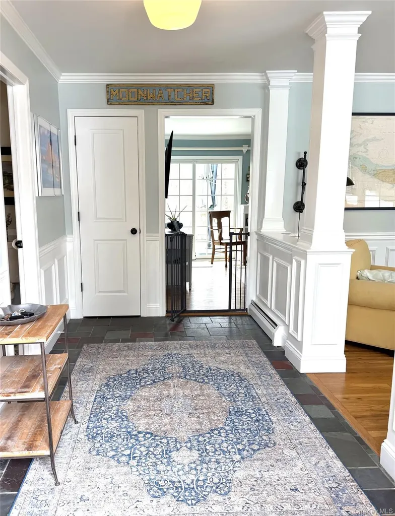 19 Walnut Drive Shoreham NY 11786