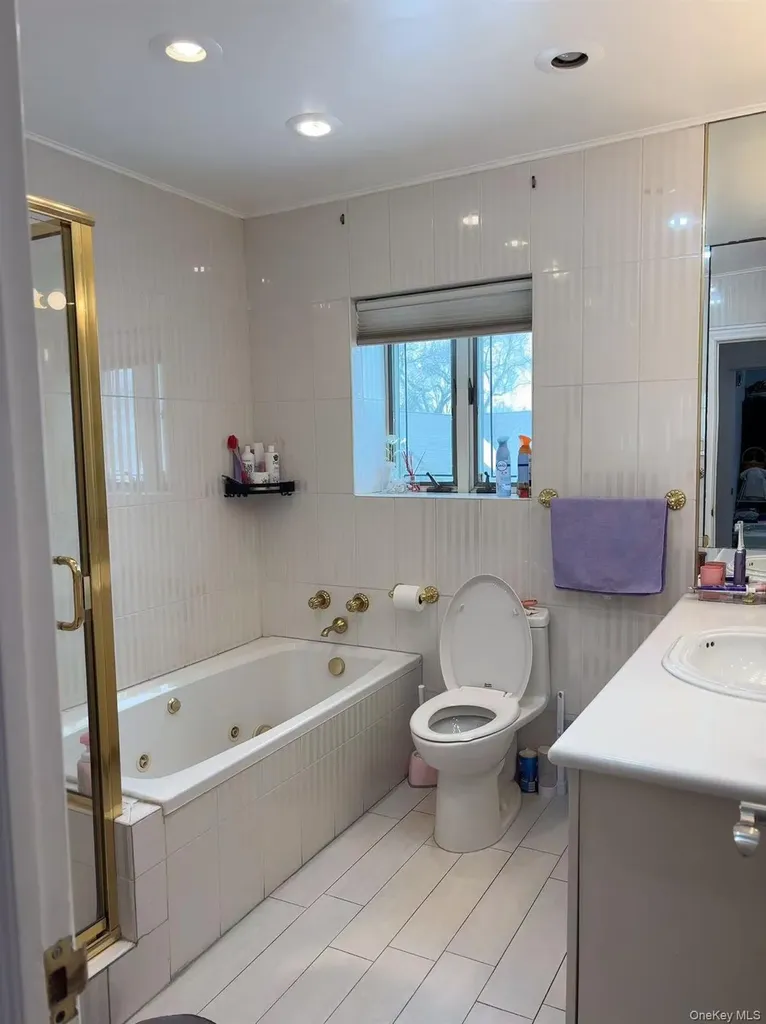 7547 193rd Street Fresh Meadows NY 11366