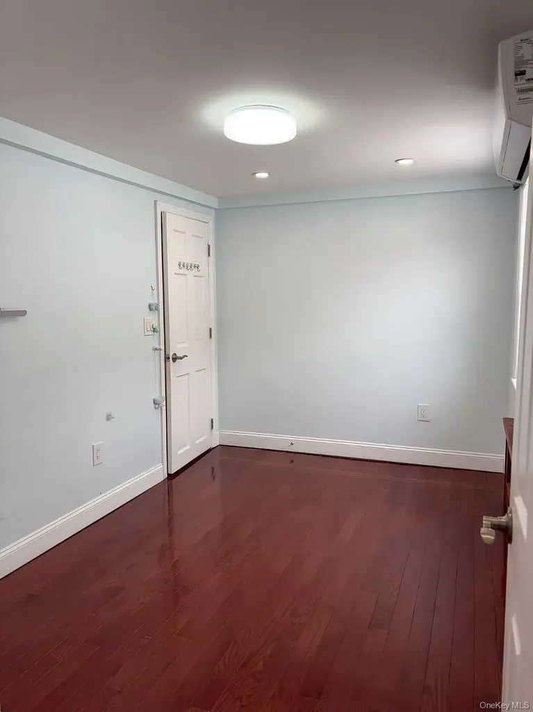 7547 193rd Street Fresh Meadows NY 11366