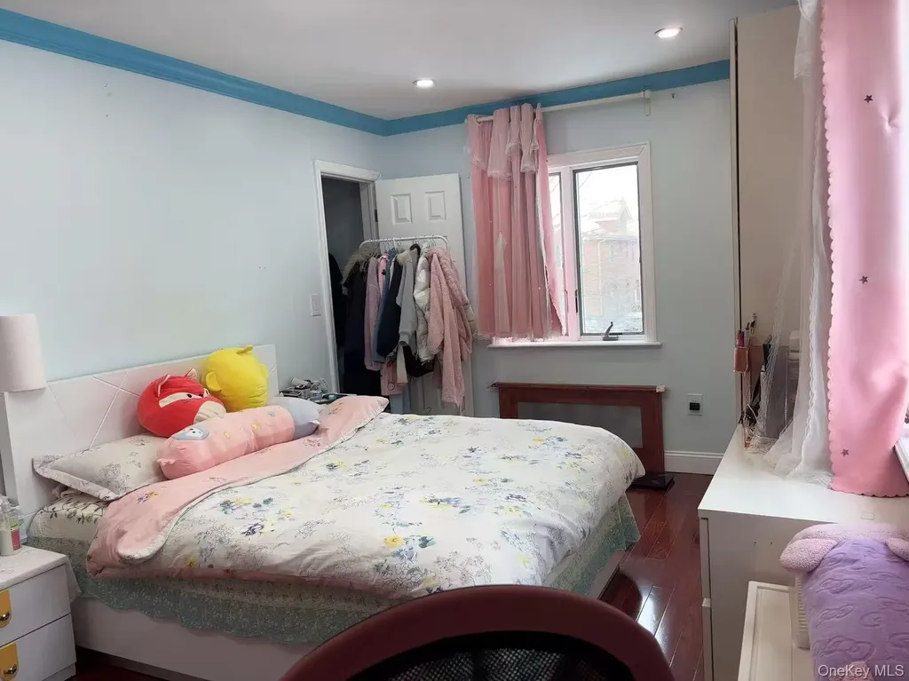7547 193rd Street Fresh Meadows NY 11366