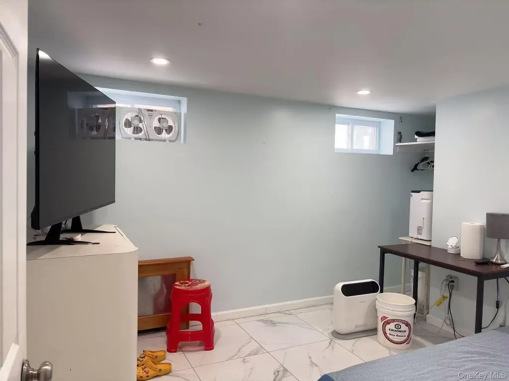 7547 193rd Street Fresh Meadows NY 11366