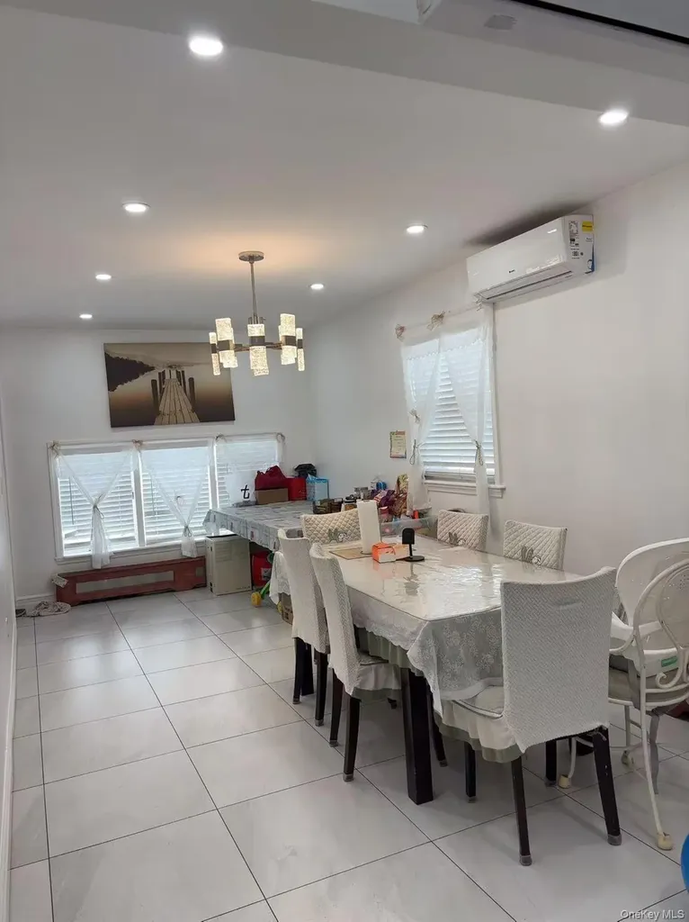 7547 193rd Street Fresh Meadows NY 11366