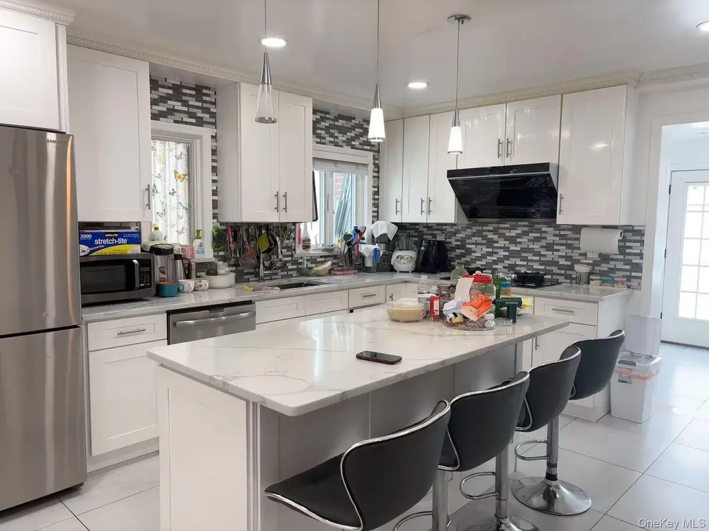 7547 193rd Street Fresh Meadows NY 11366