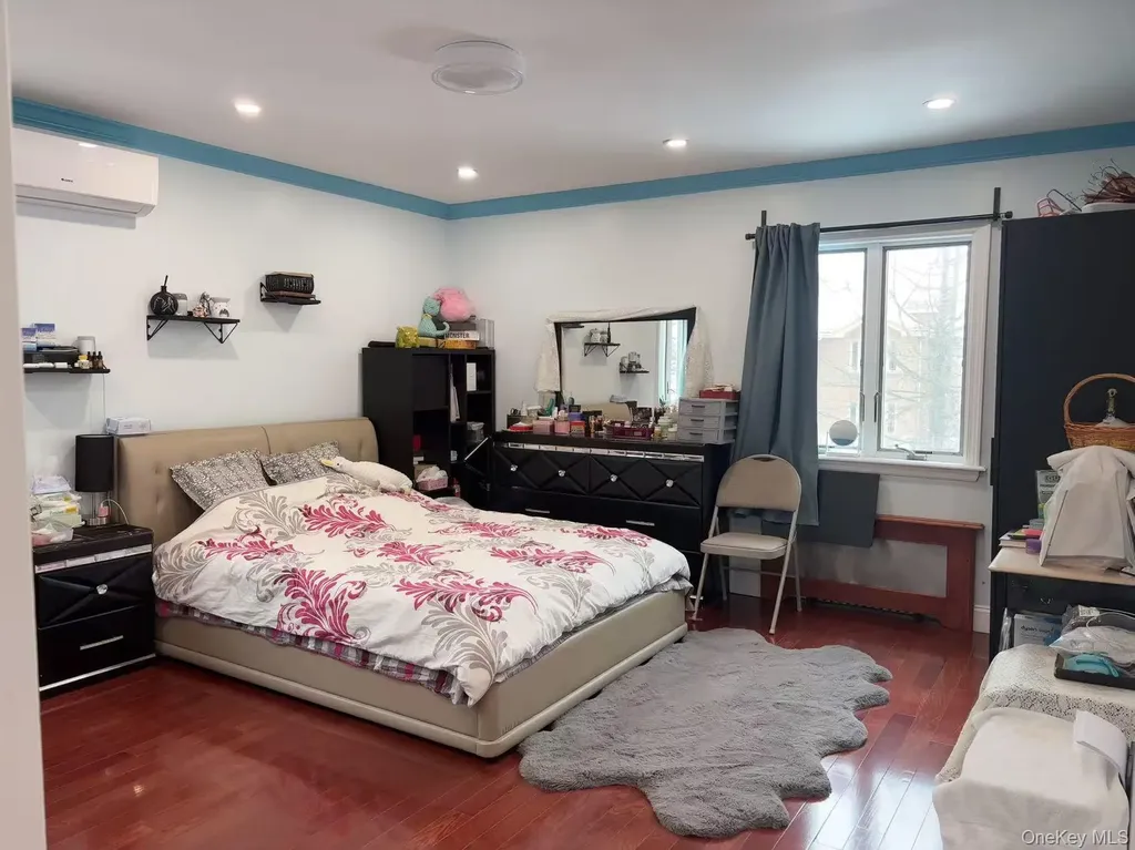 7547 193rd Street Fresh Meadows NY 11366