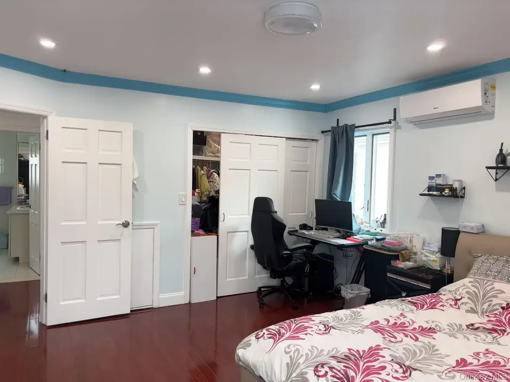 7547 193rd Street Fresh Meadows NY 11366