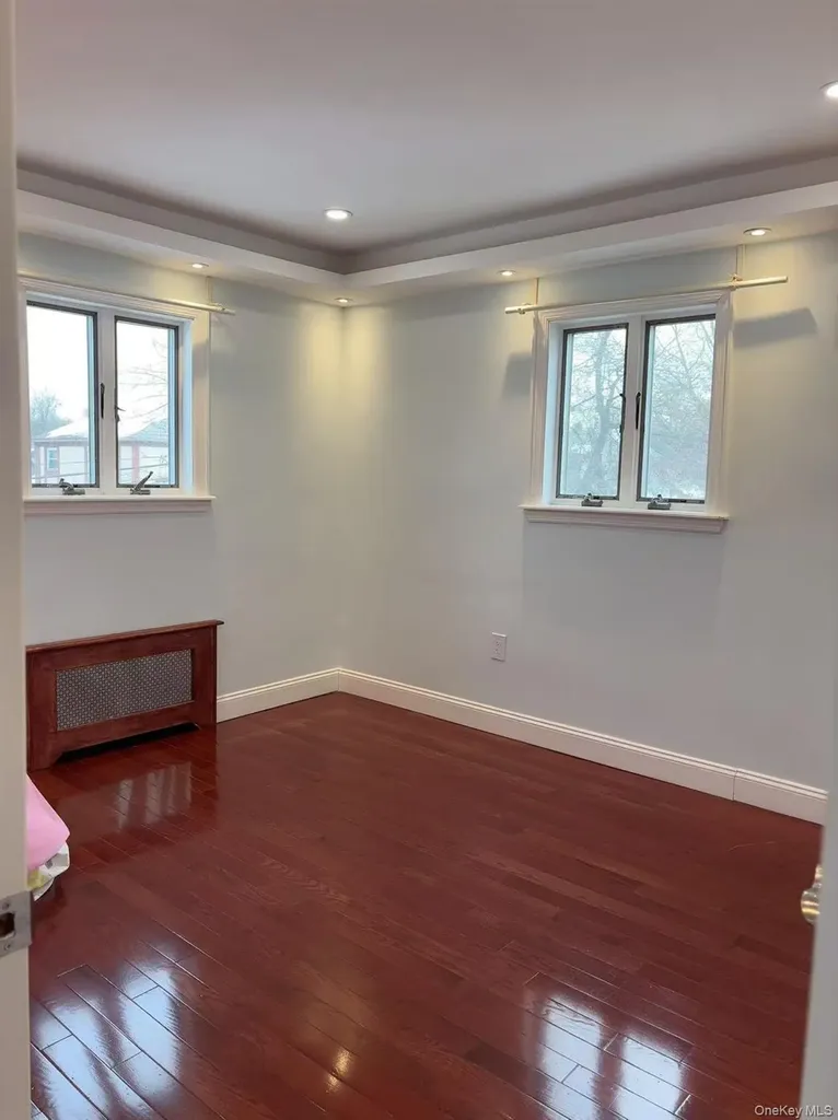 7547 193rd Street Fresh Meadows NY 11366