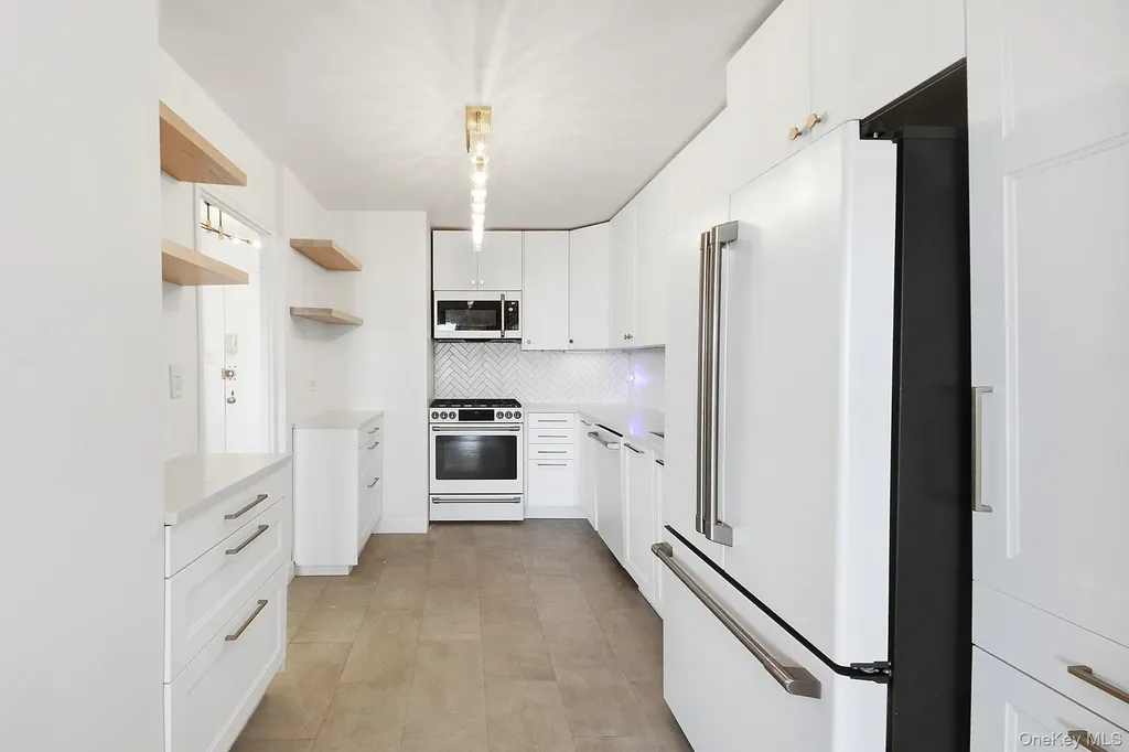 2500 Johnson Avenue Bronx NY 10463