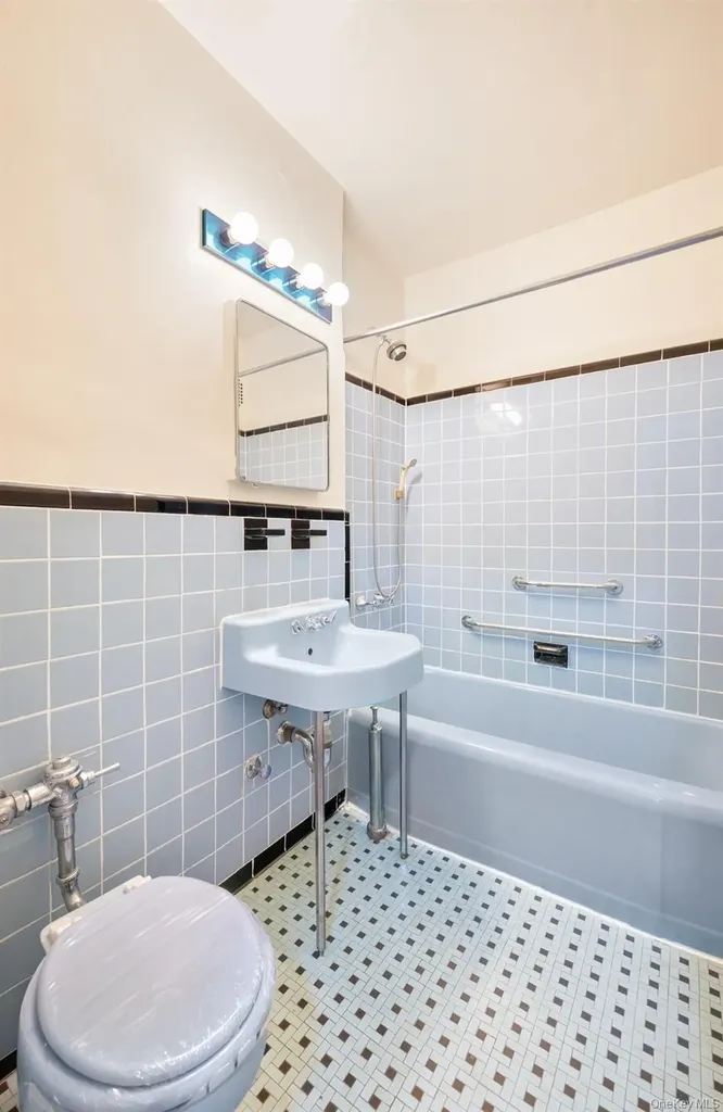 3130 Grand Concourse Bronx NY 10458
