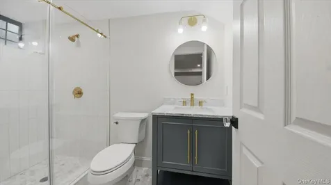18 Lakeside Drive New Rochelle NY 10801