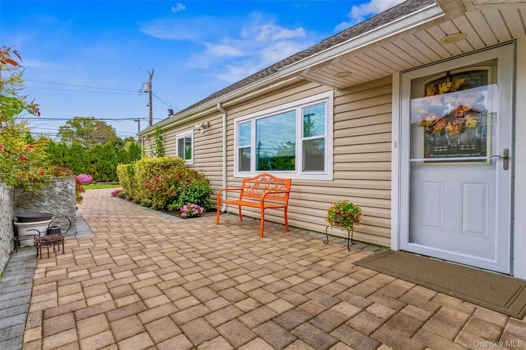 262 Channon Road Hewlett NY 11557