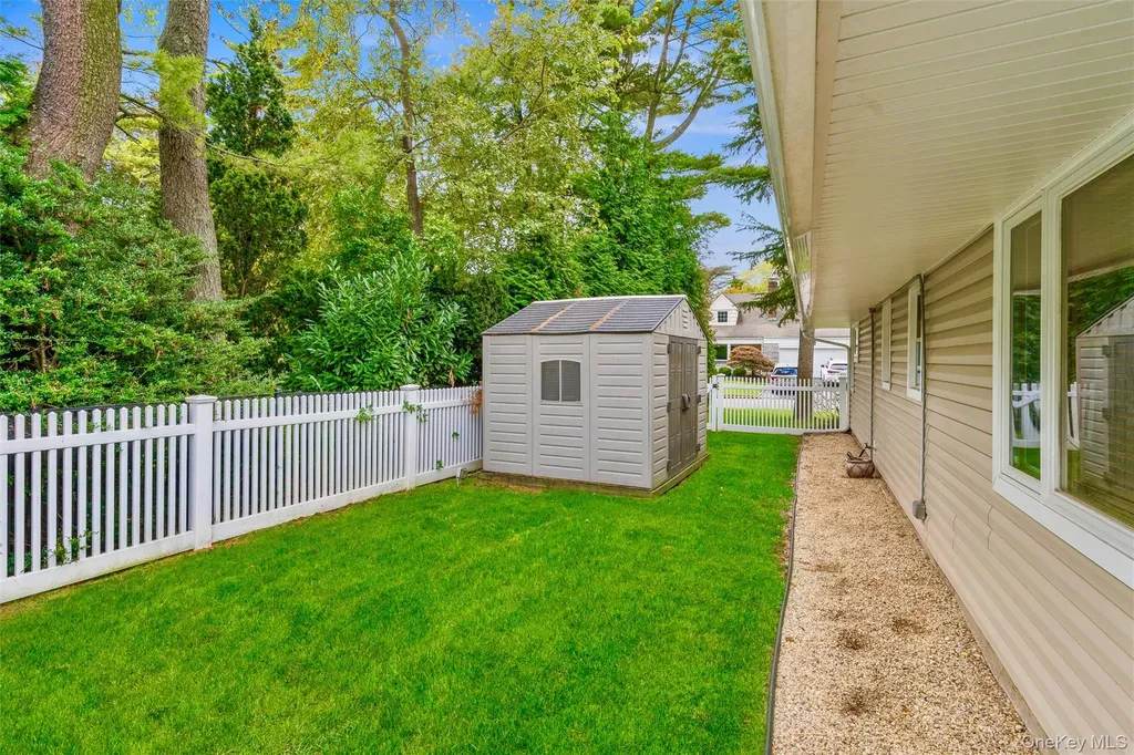 262 Channon Road Hewlett NY 11557