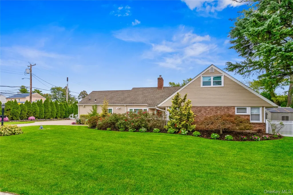 262 Channon Road Hewlett NY 11557