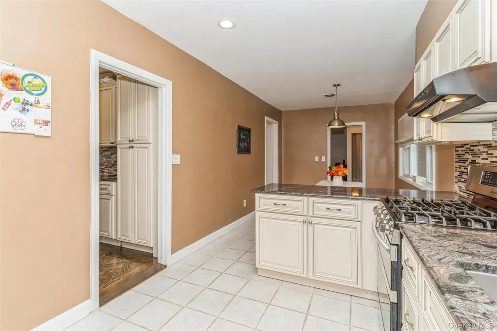 262 Channon Road Hewlett NY 11557