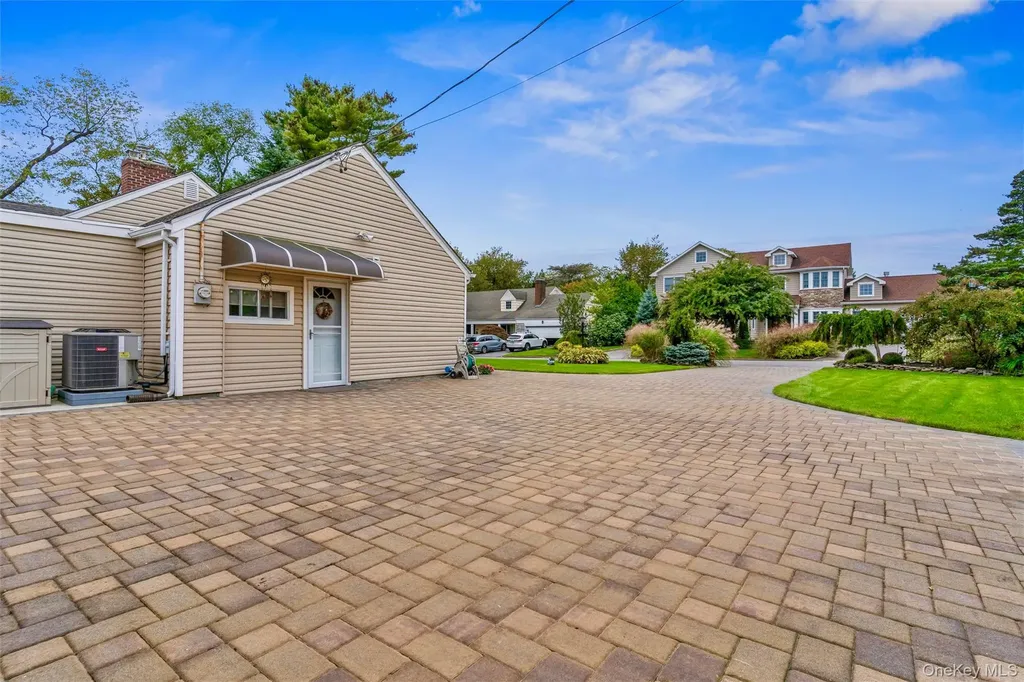 262 Channon Road Hewlett NY 11557