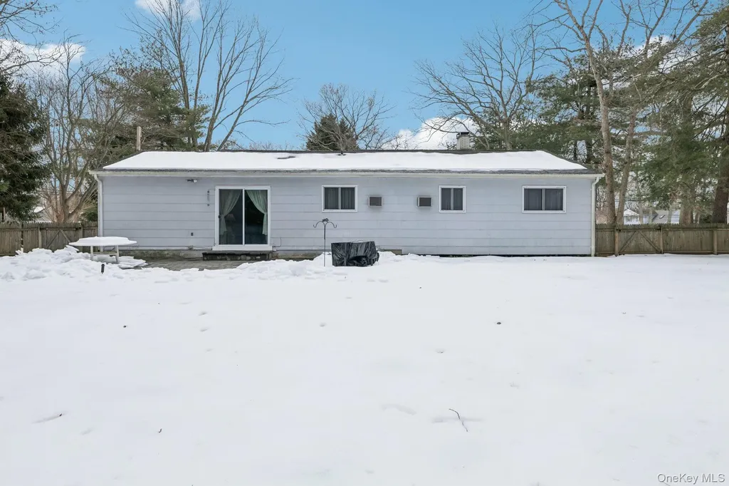 7 Joni Drive Mount Sinai NY 11766