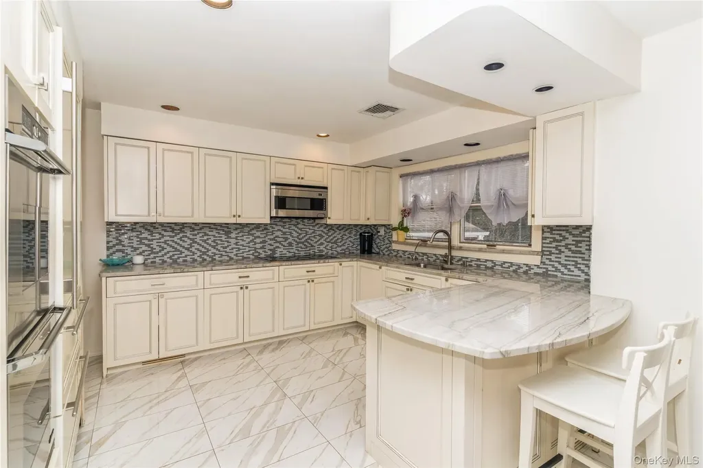 253 E Meadow Avenue East Meadow NY 11554