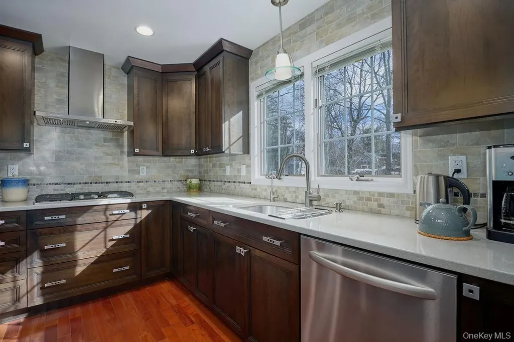 124 Braunsdorf Road Pearl River NY 10965