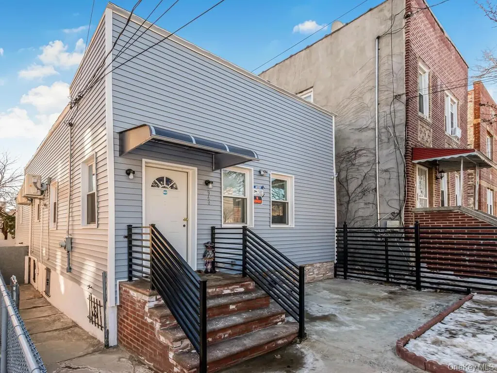 940 E 212th Street Bronx NY 10469