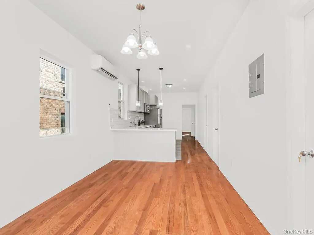 940 E 212th Street Bronx NY 10469