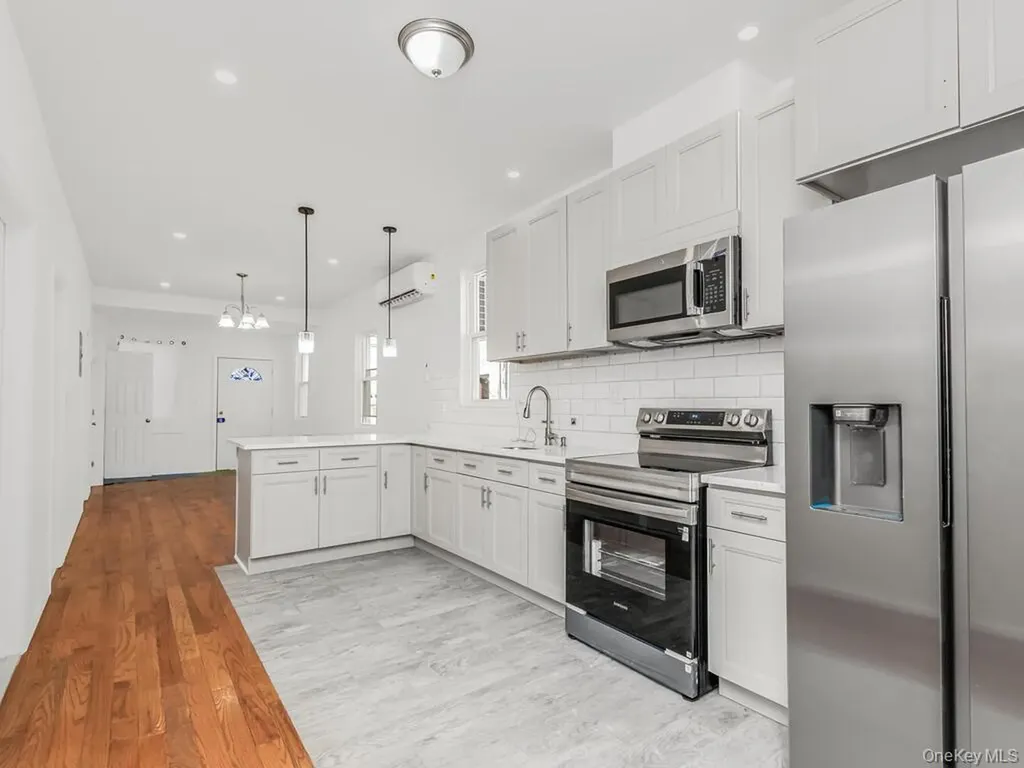 940 E 212th Street Bronx NY 10469