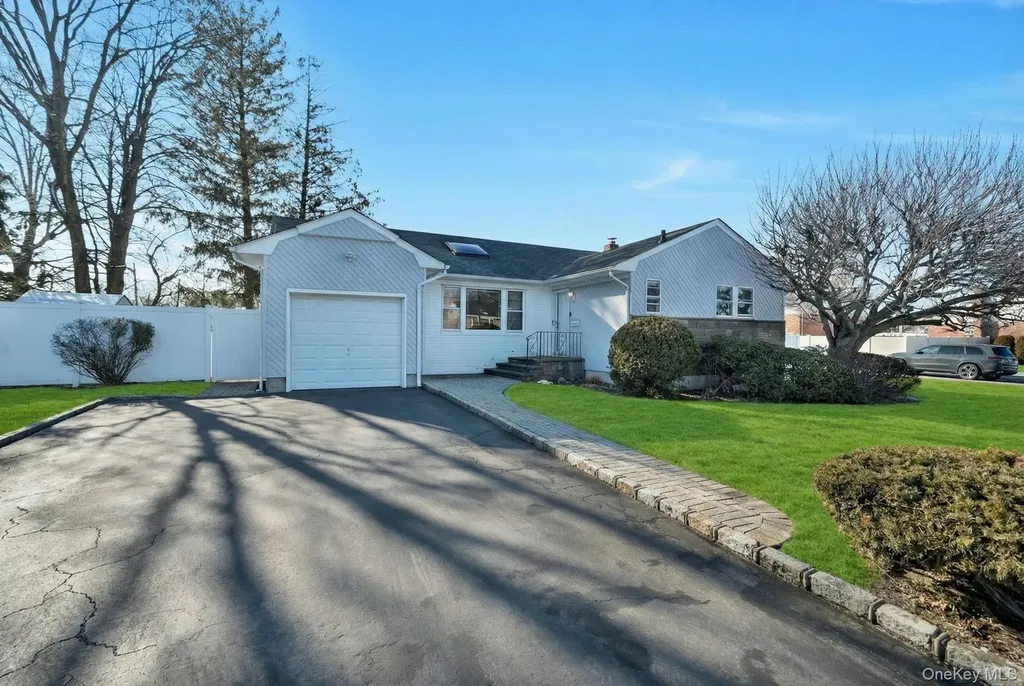 1 Stauber Drive Plainview NY 11803