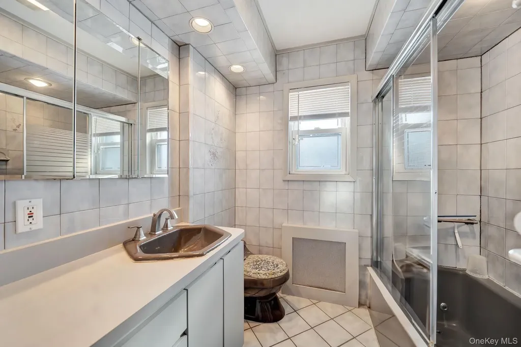 1 Stauber Drive Plainview NY 11803
