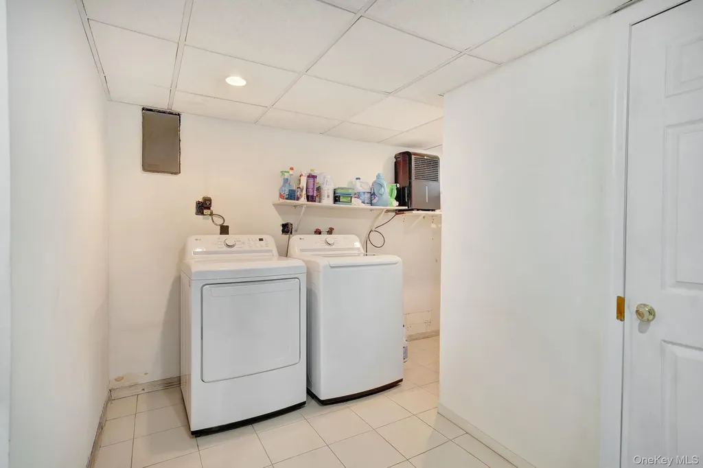 1 Stauber Drive Plainview NY 11803
