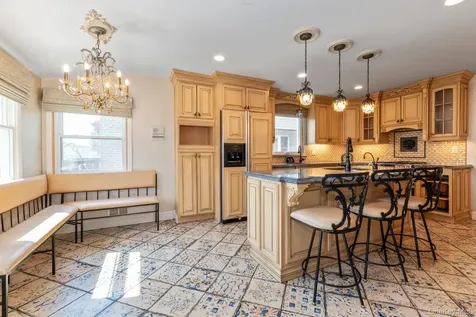 607 Lanett Avenue Far Rockaway NY 11691