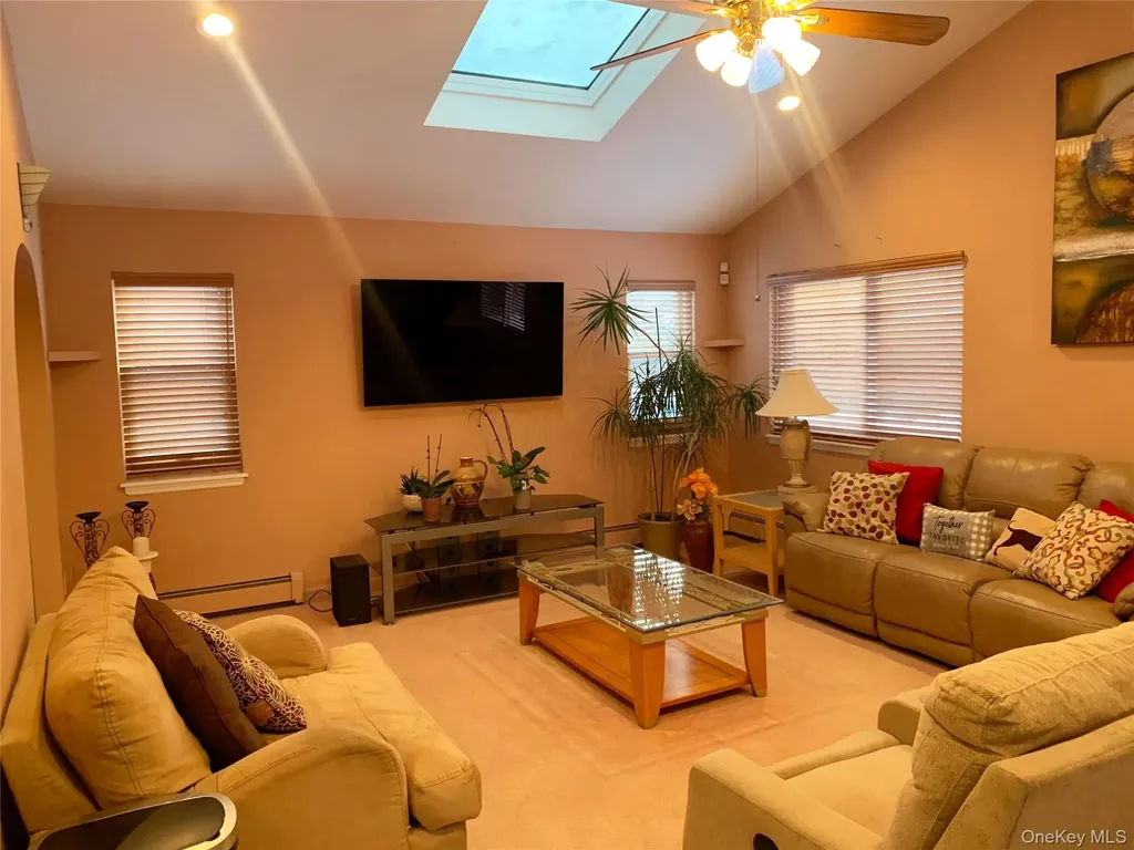 8 Autumn Lane Stony Point NY 10980