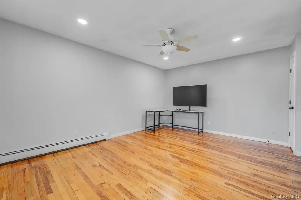 41 Arch Lane Islip NY 11751