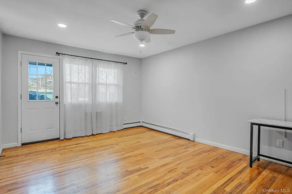 41 Arch Lane Islip NY 11751