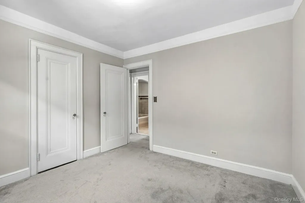 232 W 259th Street Bronx NY 10471