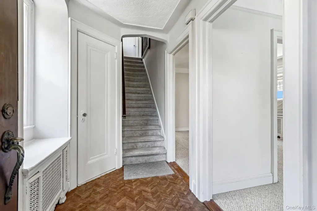 232 W 259th Street Bronx NY 10471