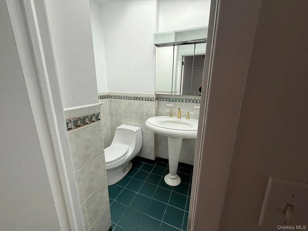 19-16 150th Street Whitestone NY 11357