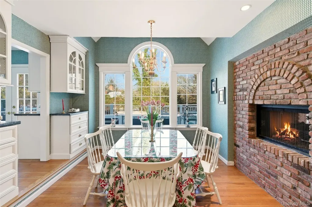 55 Titus Lane Cold Spring Harbor NY 11724
