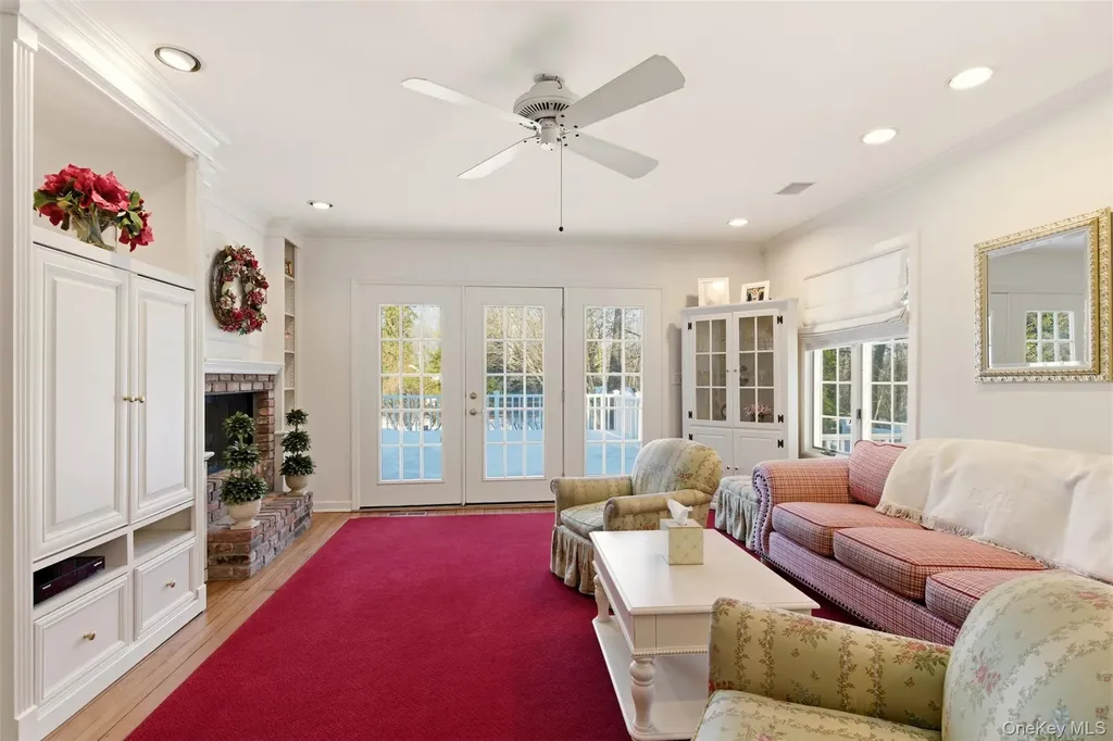 55 Titus Lane Cold Spring Harbor NY 11724