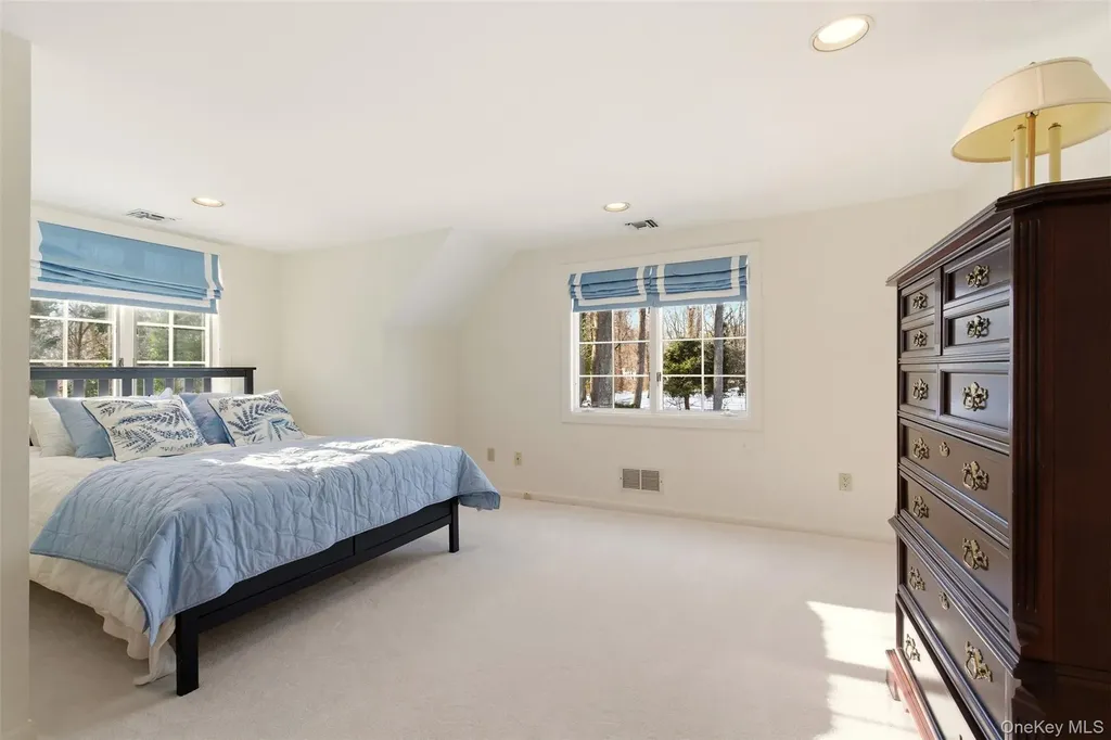 55 Titus Lane Cold Spring Harbor NY 11724