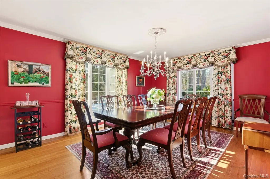 55 Titus Lane Cold Spring Harbor NY 11724