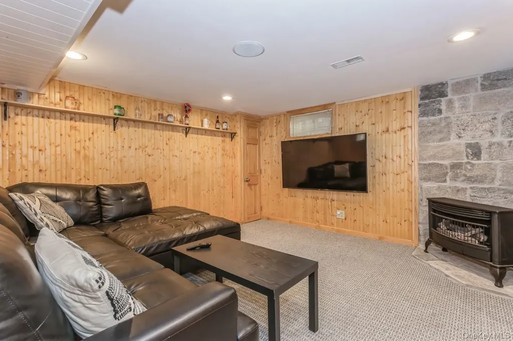 562 Bernice Road Franklin Square NY 11010