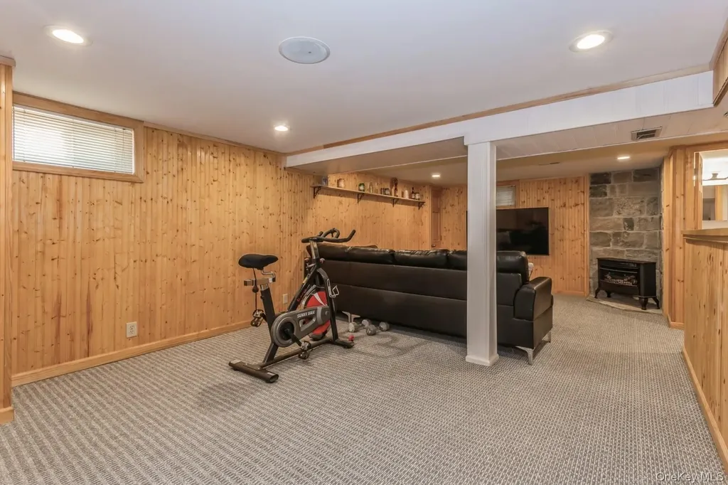 562 Bernice Road Franklin Square NY 11010