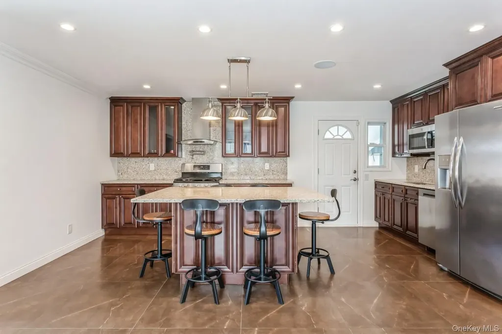 562 Bernice Road Franklin Square NY 11010