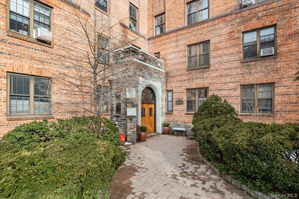 824 Bronx River Road Bronxville NY 10708